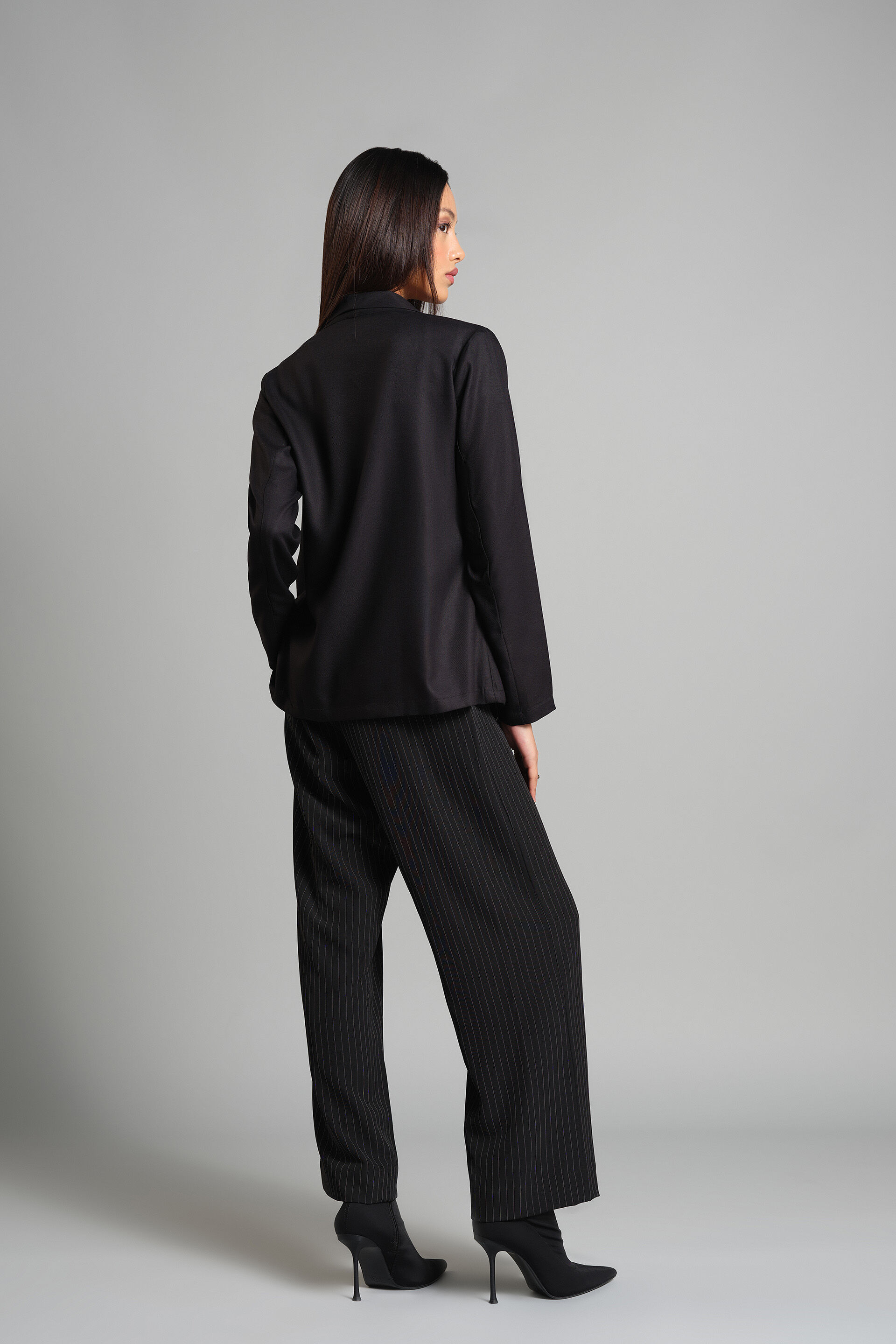 Wear It Over Shrug, Black, image 5